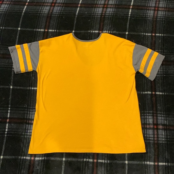 Harry Potter Hufflepuff Athletic T-Shirt - Picture 4 of 6